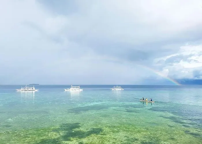 Susan's Seaview Resort *